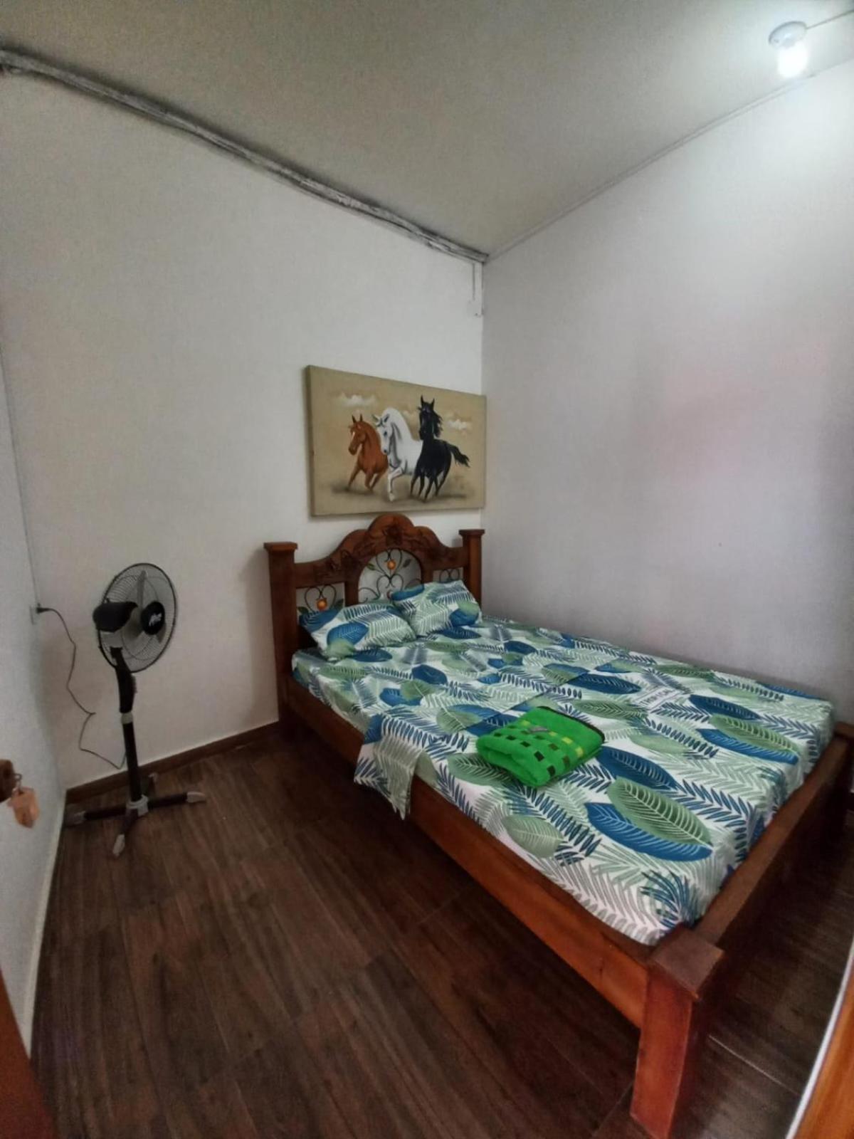 Hotel 7 Кукута Экстерьер фото